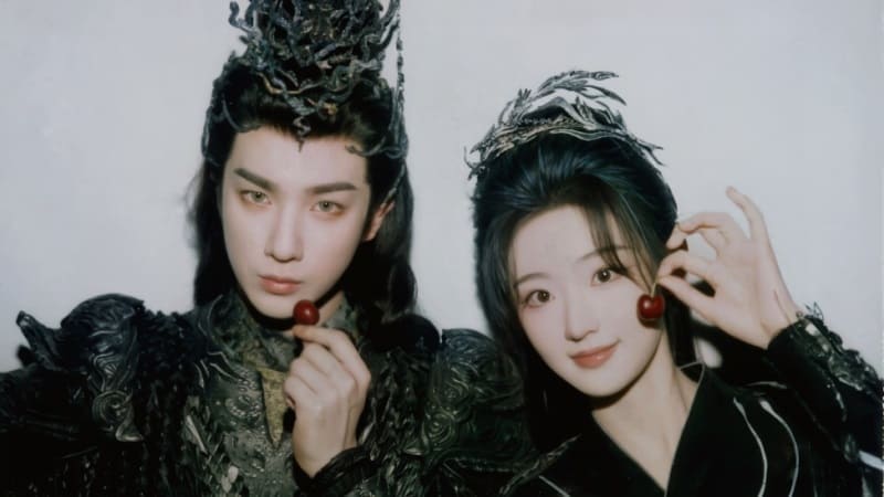 Love Travels Through Time Li Hongyi Yang Yutong 揽流光三千 Ли Хун И Юй Тун