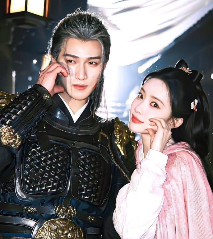 Мэн Цзы И Ли Юнь Жуй Meng Ziyi Li Yunrui Blossom Tigers Sniff the Rose