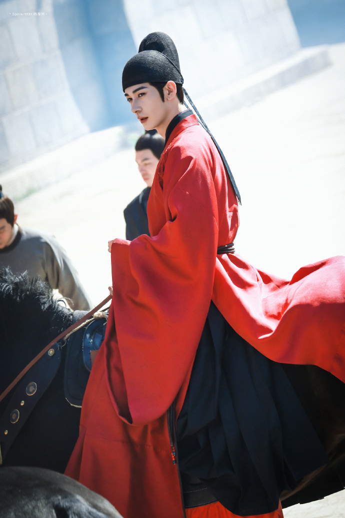 Чэнь Син Сюй на съемках дорамы «Золотая ветвь» Чэнь Син Сюй на съемках дорамы «Золотая ветвь»