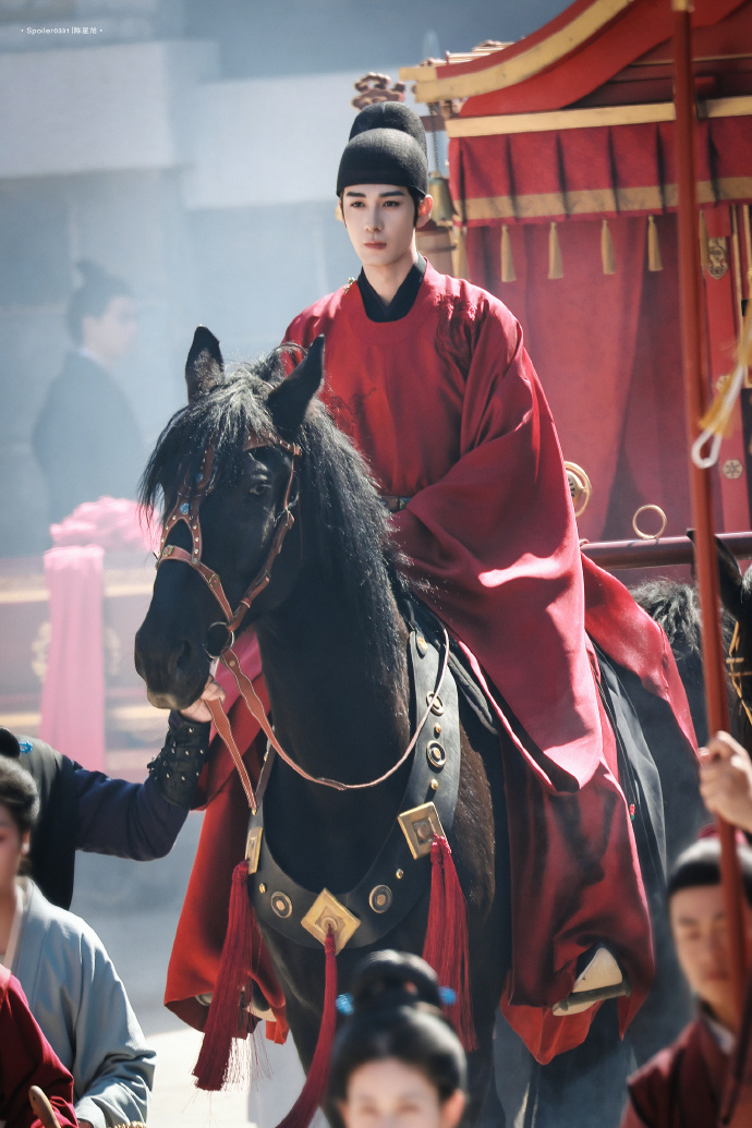 Чэнь Син Сюй на съемках дорамы «Золотая ветвь» Чэнь Син Сюй на съемках дорамы «Золотая ветвь»