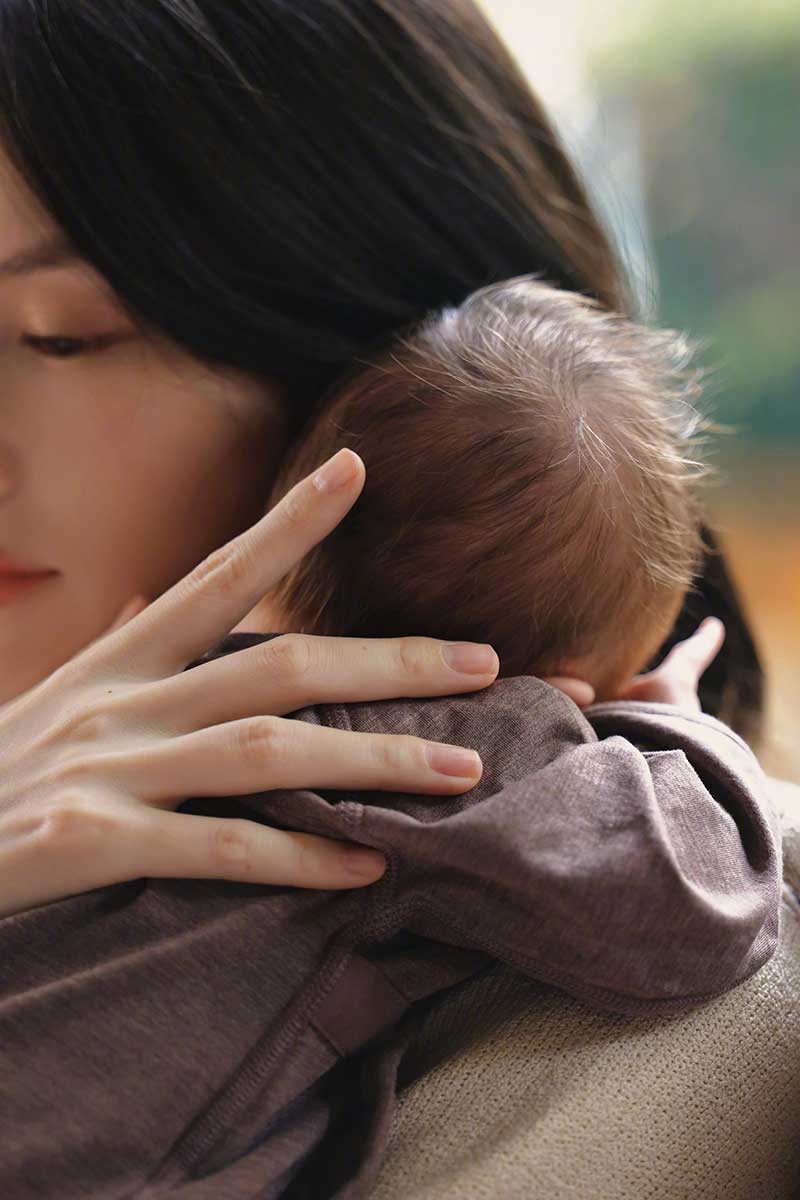 Уильям Чань из «Амбиции любви» и модель Хэ Суй объявили о рождении сын Уильям Чань из «Амбиции любви» и модель Хэ Суй объявили о рождении сын