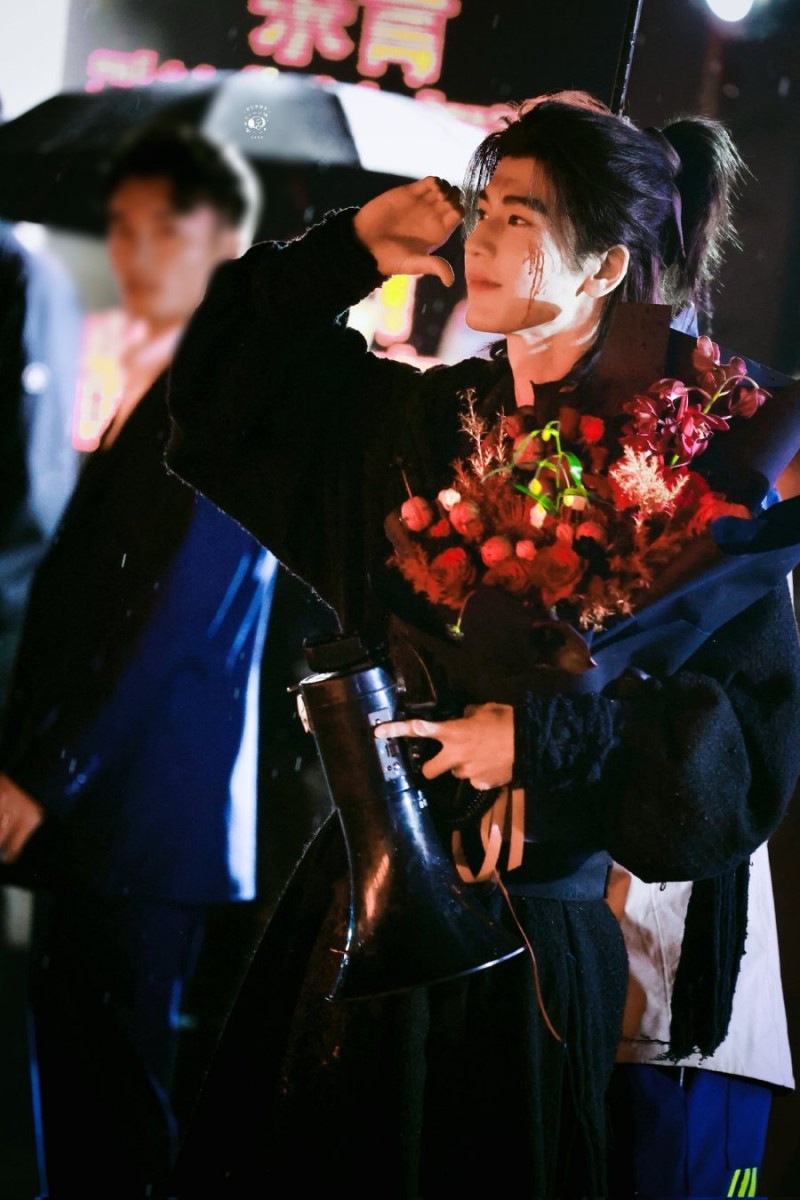 Zhang Ling He and Lin Yun Wrap Up Filming for Drama 'The Road to Glory