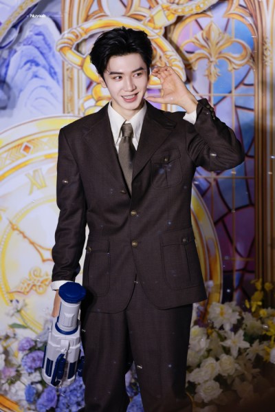 Chen Zheyuan and Wang Churan Wrap Filming on Drama «Tales of the Float Chen Zheyuan and Wang Churan Wrap Filming on Drama «Tales of the Float