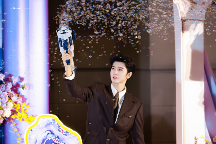 Chen Zheyuan and Wang Churan Wrap Filming on Drama «Tales of the Float Chen Zheyuan and Wang Churan Wrap Filming on Drama «Tales of the Float