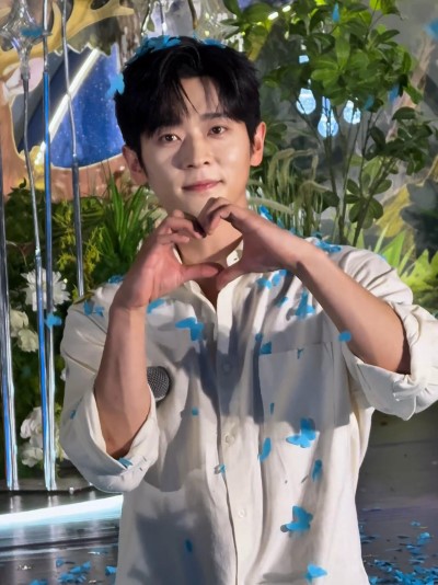 Cheng Lei and Shen Yu Jie Wrap Filming on Drama «The Leading Stars»