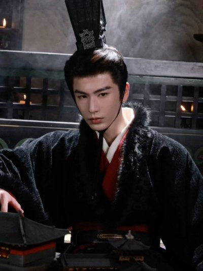 Zhang Linghe and Lu Yuxiao Start Filming for Drama «Revenge» Zhang Linghe and Lu Yuxiao Start Filming for Drama «Revenge»